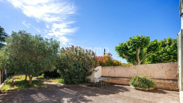 En cours de Compromis / 1302 // Maison / Jardin