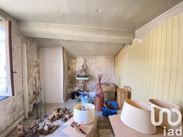 Maison 4 pièces de 42 m² à Bogny-sur-Meuse (08120)