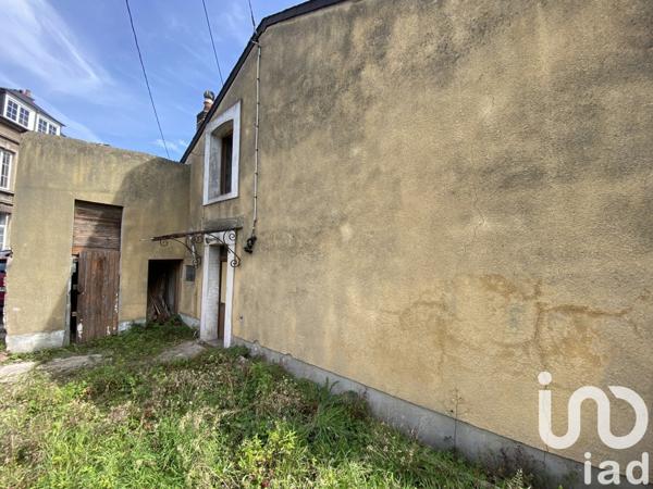 Maison 4 pièces de 42 m² à Bogny-sur-Meuse (08120)