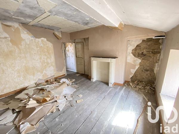 Maison 4 pièces de 42 m² à Bogny-sur-Meuse (08120)