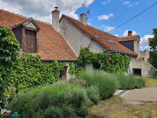 MAISON DE PAYS À VENDRE PROCHE SAINT AIGNAN