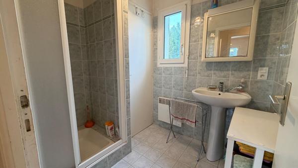 SAINT-PIERRE-QUIBERON - A vendre Maison de 80 m² sur un grand terrain de 1 000 m² proche de la Côte Sauvage