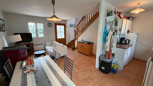 SAINT-PIERRE-QUIBERON - A vendre Maison de 80 m² sur un grand terrain de 1 000 m² proche de la Côte Sauvage