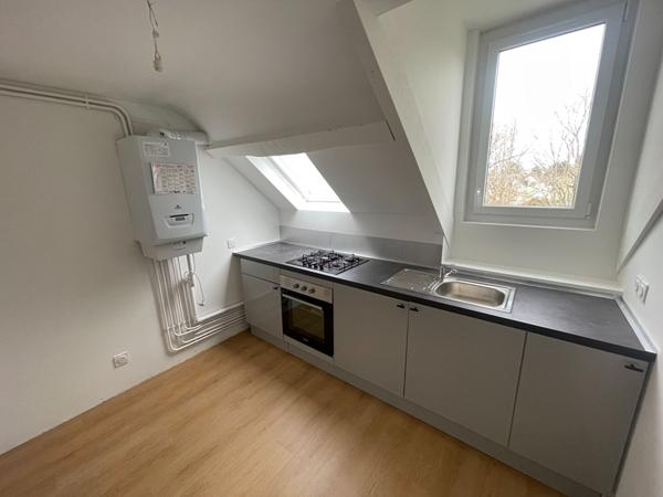 A LOUER FENEU Très bel appt Rénové de Type 3 de 72 m2 au 2ème étage