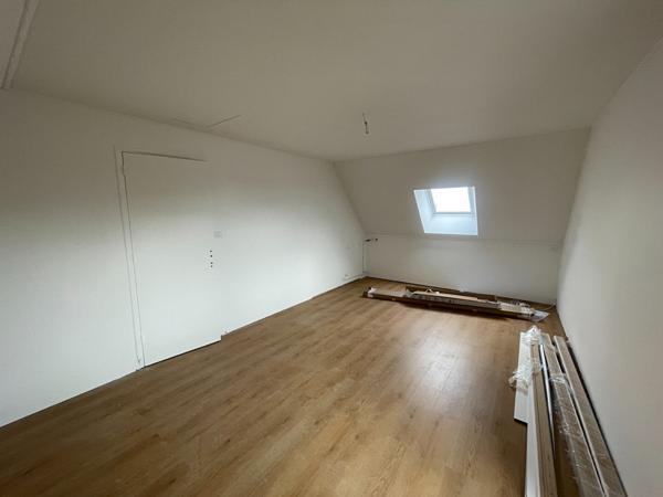 A LOUER FENEU Très bel appt Rénové de Type 3 de 72 m2 au 2ème étage