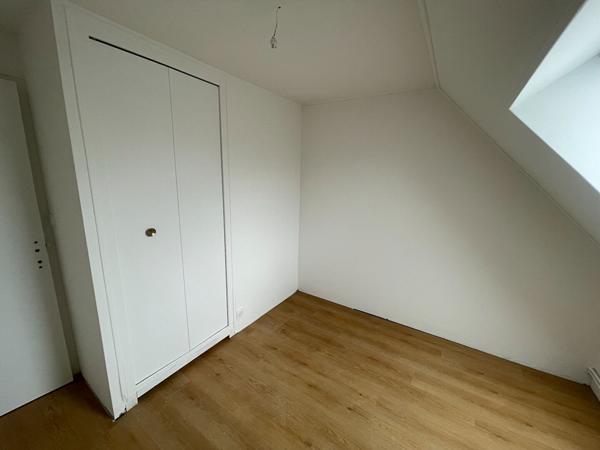 A LOUER FENEU Très bel appt Rénové de Type 3 de 72 m2 au 2ème étage