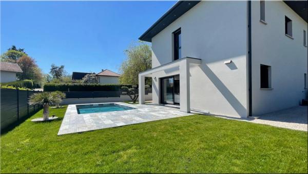 Maison à vendre 4 pièces SERGY (01) Maison conteporaine 2025 avec piscine d'exception - une qualité qui se distingue.