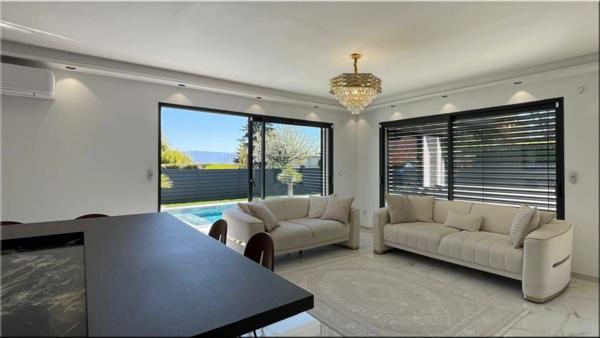 Maison à vendre 4 pièces SERGY (01) Maison conteporaine 2025 avec piscine d'exception - une qualité qui se distingue.