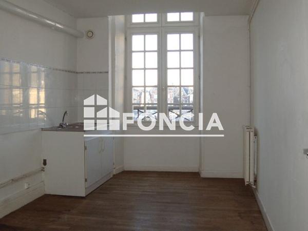 Location Appartement 3 pièces 88.7 m² - 2/4 RUE MAZIN La Fere 02800