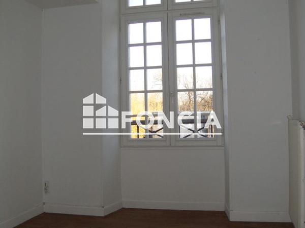 Location Appartement 3 pièces 88.7 m² - 2/4 RUE MAZIN La Fere 02800