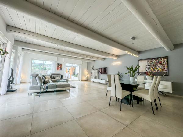 Villetelle (34400) Exclusivité – Villetelle – Propriété provençale avec dépendance et piscine