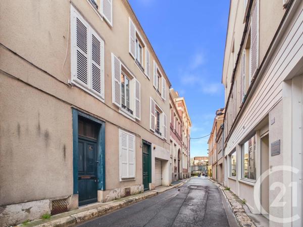 Immeuble à vendre  200 m 2   CHARTRES  - 28