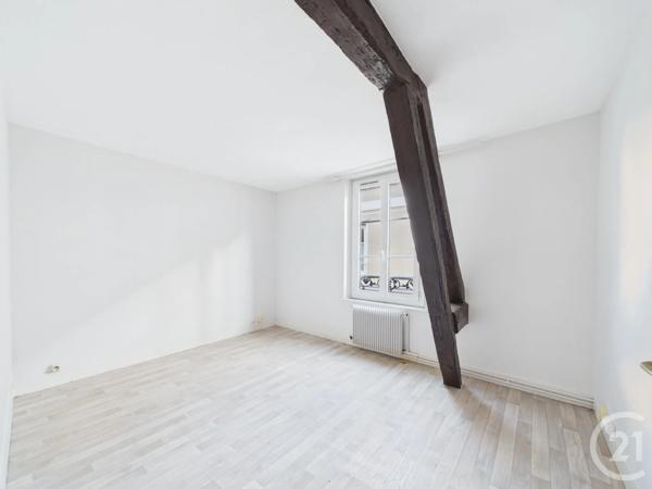 Immeuble à vendre  200 m 2   CHARTRES  - 28