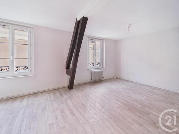 Immeuble à vendre  200 m 2   CHARTRES  - 28
