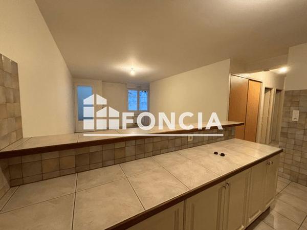 Location Appartement 3 pièces 70.04 m² - 28 RUE JULES FORMIGE Orange 84100