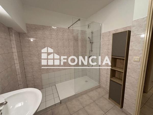 Location Appartement 3 pièces 70.04 m² - 28 RUE JULES FORMIGE Orange 84100