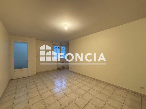 Location Appartement 3 pièces 70.04 m² - 28 RUE JULES FORMIGE Orange 84100