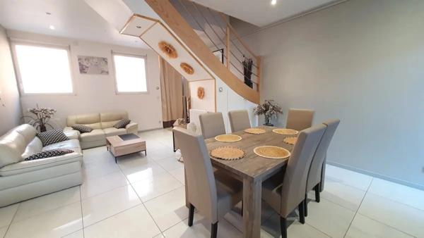 ROANNE - Maison à vendre - 95 m2 habitable - 3 CHAMBRES - COUR INTERIEUR - GARAGE