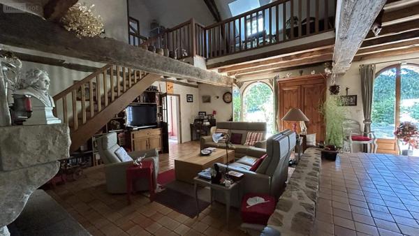 Achat - Maison Château-Gontier-sur-Mayenne 53200 7 pièces 192 m 2 22000 m 2