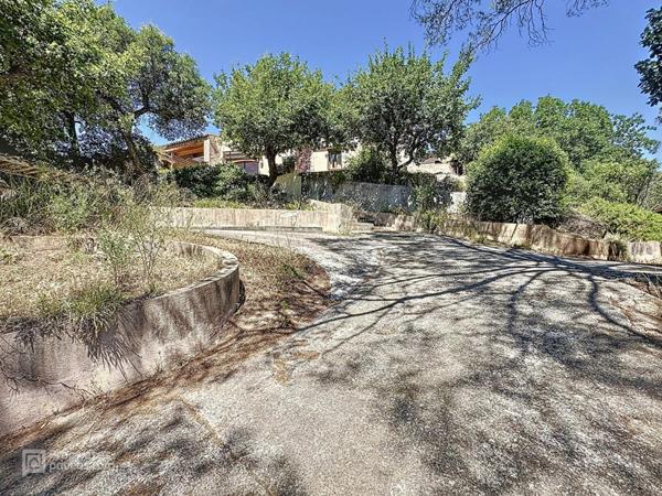 Maison 7 pièces 170m2 vue dominante