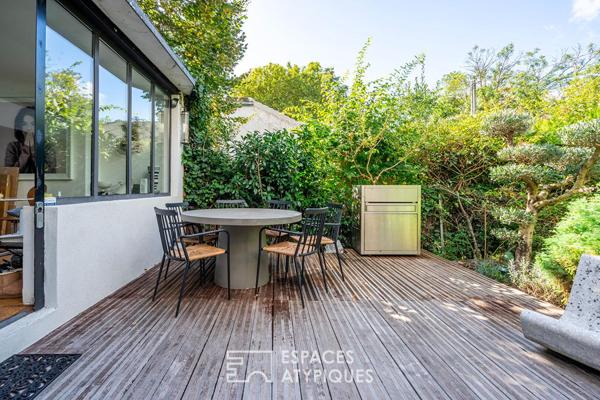 Maison sur une île avec berge privative