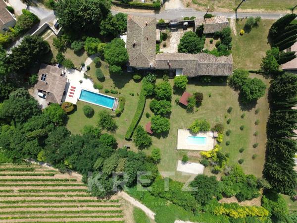 Authentique Mas Provençal rénové dans un écrin de verdure