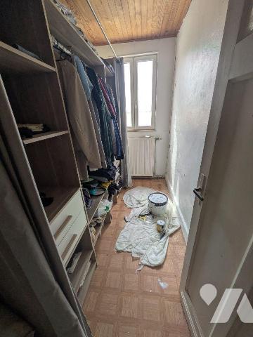 Idéal premier achat ou investissement locatif, maison avec petit jardin et garage, composée d'u...