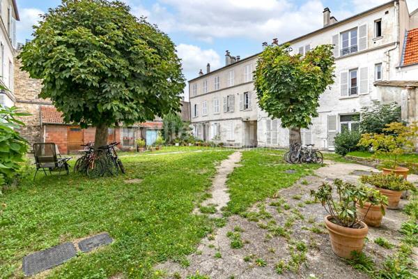 RUEIL-MALMAISON - COEUR DE VILLE - APPARTEMENT 37 M² - 1 CHAMBRE - JARDIN - REFAIT A NEUF