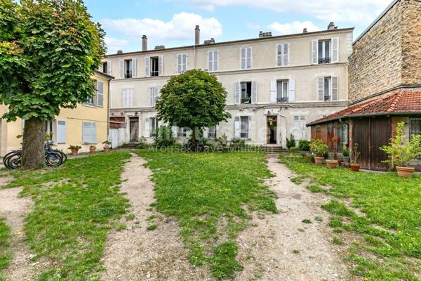 RUEIL-MALMAISON - COEUR DE VILLE - APPARTEMENT 37 M² - 1 CHAMBRE - JARDIN - REFAIT A NEUF