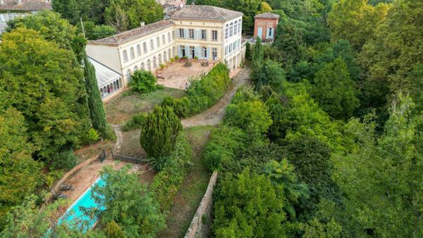 Vente Château Toulouse 24 Pièces 1150 m²