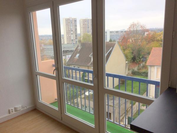 STUDIO MEUBLE - PROCHE IUT FAC DE SCIENCES - BEAUBLANC