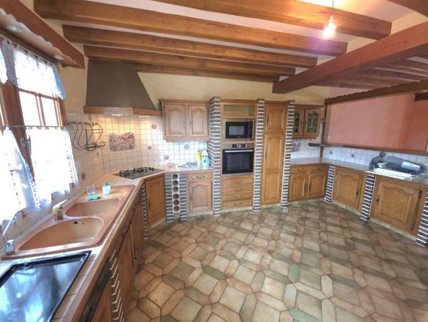 ECHAUFFOUR 61370 maison 6 chambres sur sous-sol complet, terrain 2.805 m²