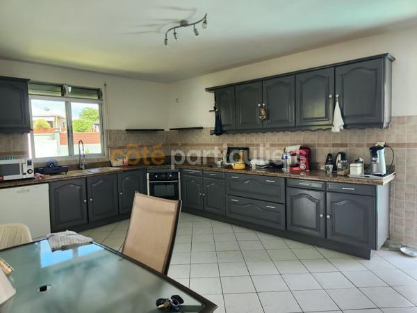 Vente
                Maison226 m² - 8 Pièces -
                    LAMENTIN (97129)