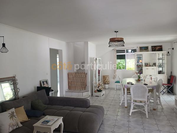 Vente
                Maison226 m² - 8 Pièces -
                    LAMENTIN (97129)
