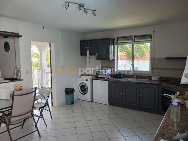 Vente
                Maison226 m² - 8 Pièces -
                    LAMENTIN (97129)