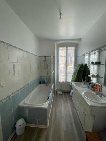 Maison Valence 7 pièce(s) 170 m2, garage