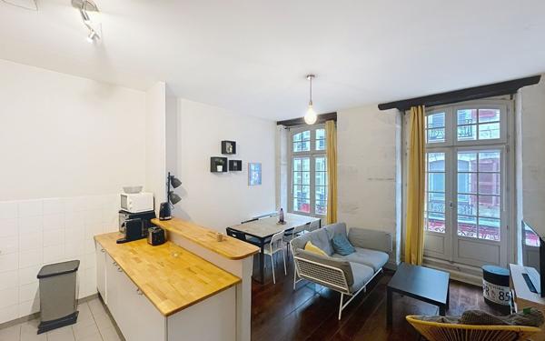 Appartement à vendre    4 pièces • 87 m2 Bayonne