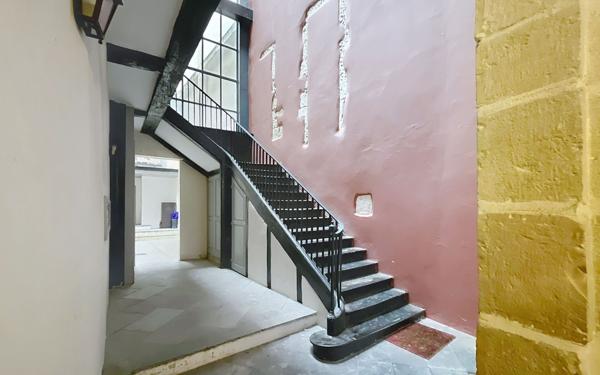 Appartement à vendre    4 pièces • 87 m2 Bayonne