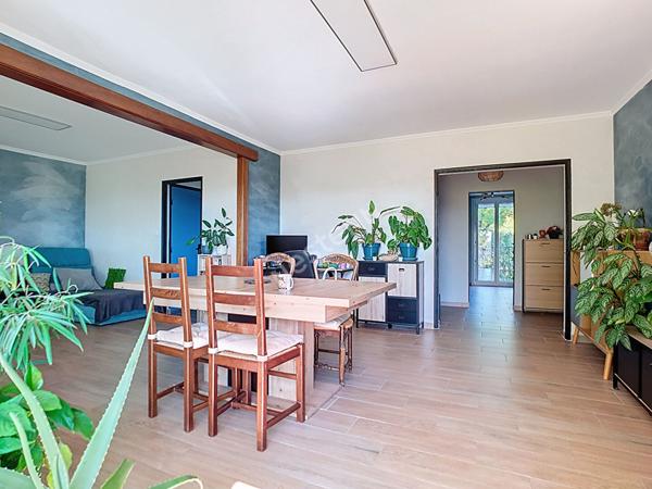 Appartement T4 à Martigues Ferrières, refait à neuf, avec grand balcon