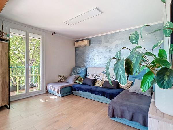 Appartement T4 à Martigues Ferrières, refait à neuf, avec grand balcon