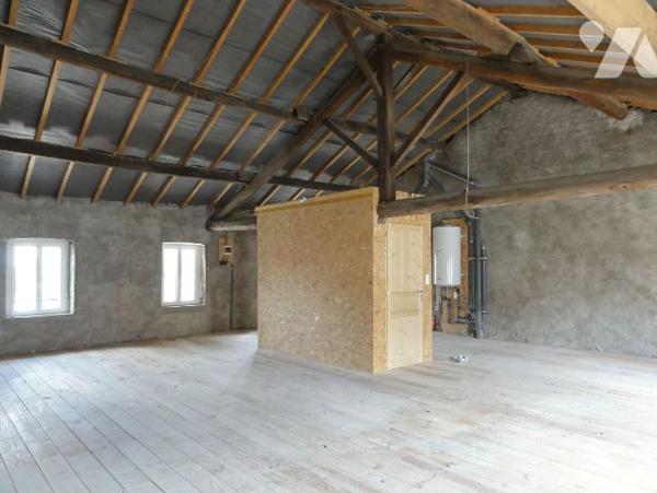LONGUYON - MAISON DE CARACTERE EN CENTRE-VILLE