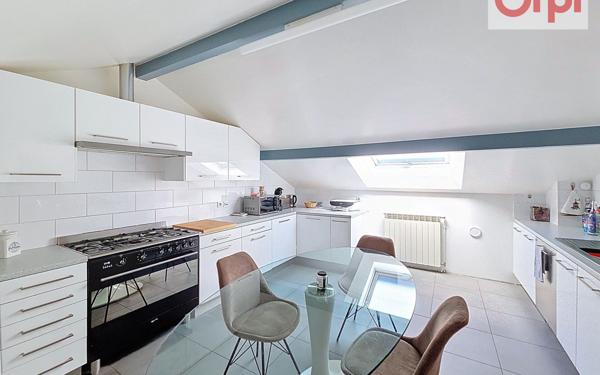 Maison à vendre    8 pièces •  Ambilly