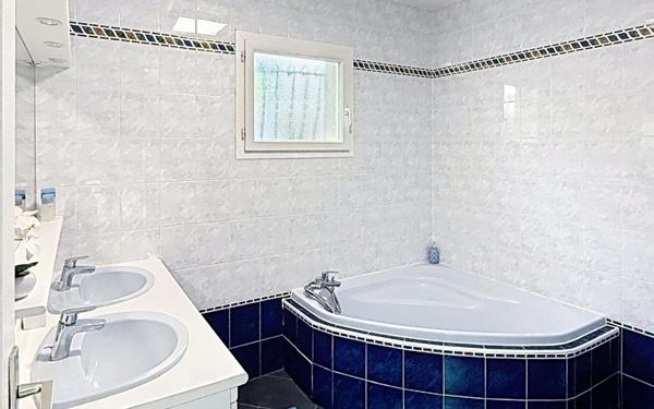 Maison à vendre    8 pièces •  Ambilly