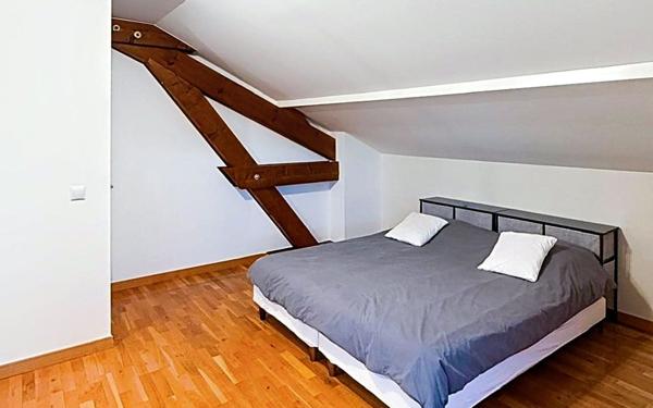 Maison à vendre    8 pièces •  Ambilly