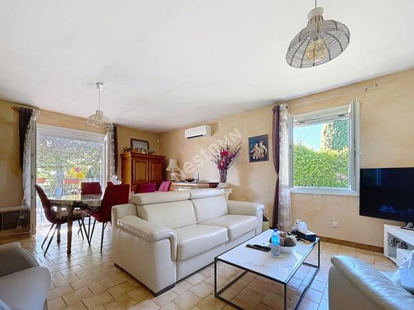 Villa de plain-pied, 4 pièces, 3 chambres, vaste jardin et piscine