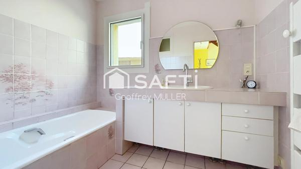 Maison 5 pièces 115m² bourg de Plescop