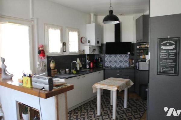 NIORT, QUAI DE LA REGRATTERIE, JOLIE MAISON DE PLAIN PIED AVEC DEPENDANCE ET  JARDIN SANS VIS-A-VIS