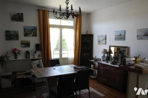NIORT, QUAI DE LA REGRATTERIE, JOLIE MAISON DE PLAIN PIED AVEC DEPENDANCE ET  JARDIN SANS VIS-A-VIS