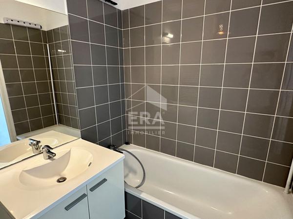 Appartement T2 avec balcon et parking privatif