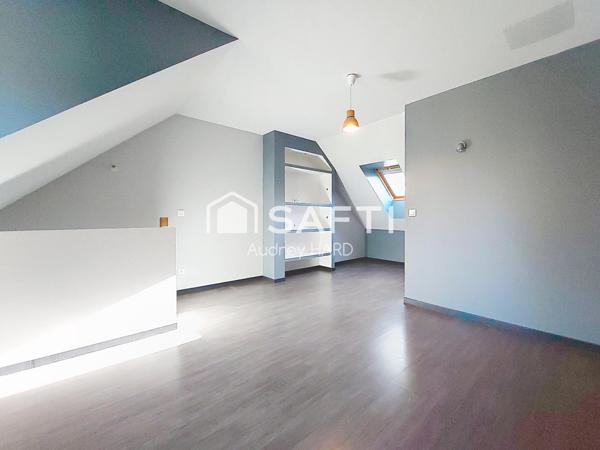 Au calme dans une impasse : maison familiale avec piscine